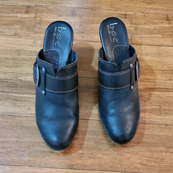 B.O.C Leather Clogs - Picture 4 of 8